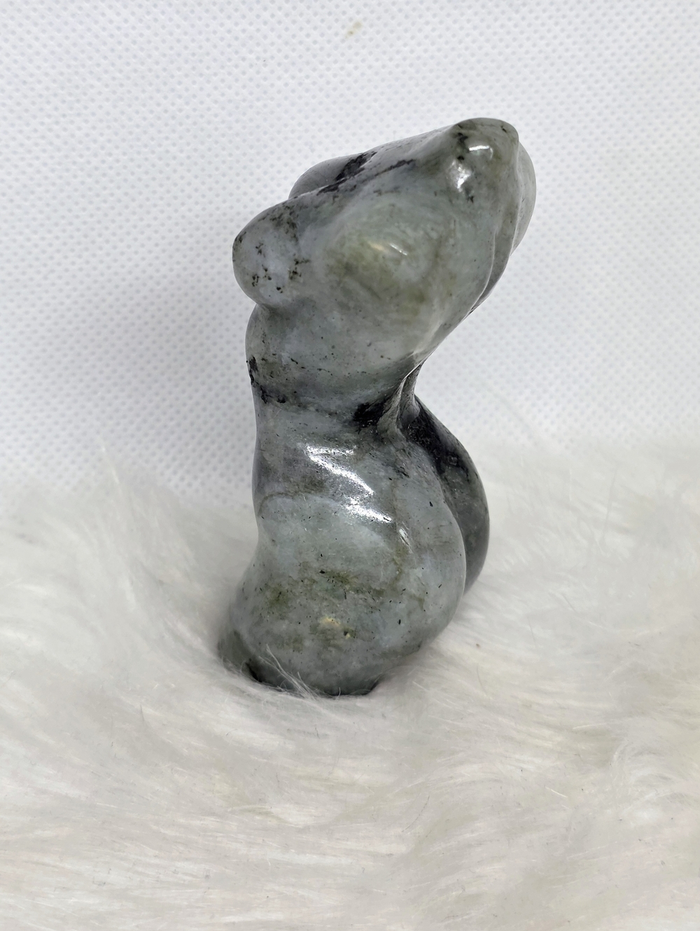 ✨ Labradorite Goddess Torso Carving | Flashy Mystical Feminine Figure | 3.13” ✨ - Picture 2 of 7
